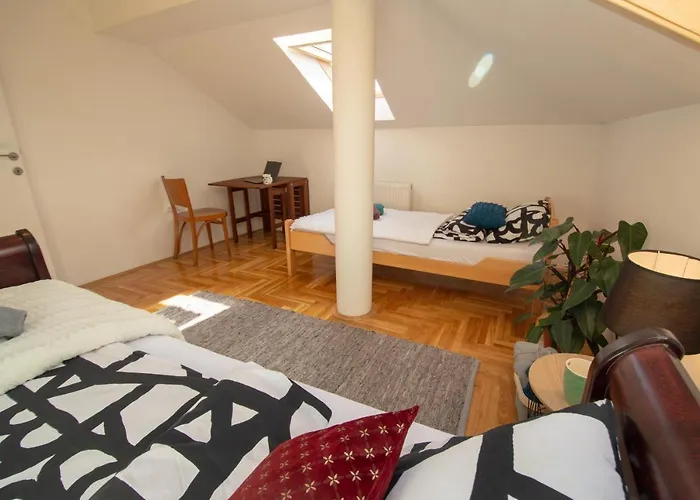 Spacious, Central And Luxury Flat With Great View!