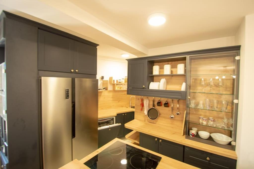 Apartment Spacious, And Luxury Flat With Great View! Novi Sad