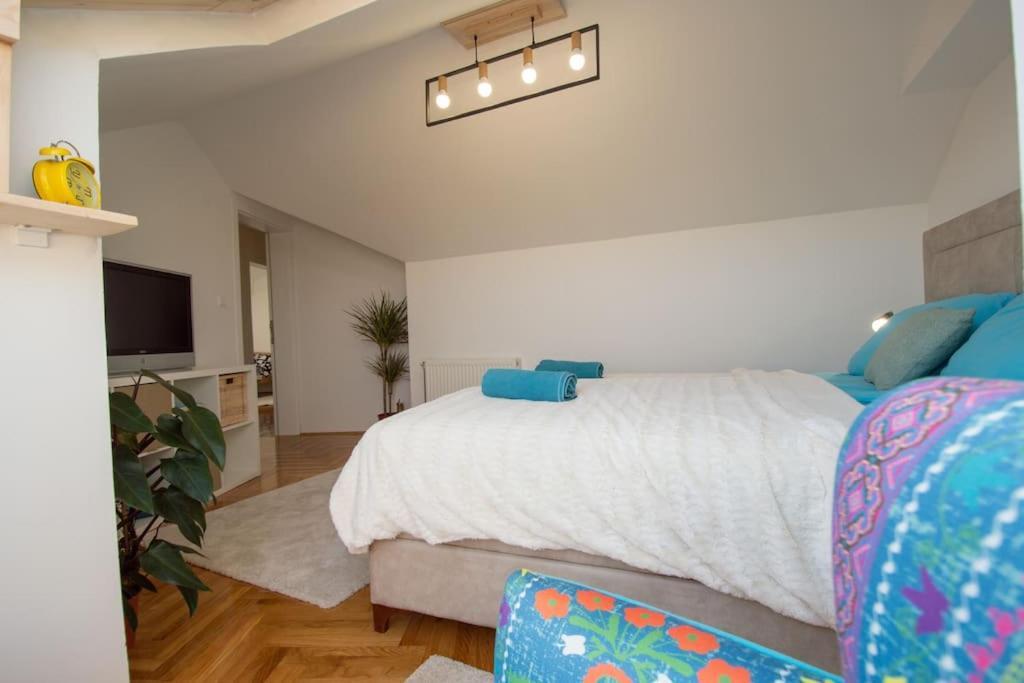 Spacious, And Luxury Flat With Great View! *